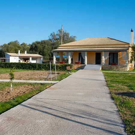 Mediterre Garden House *